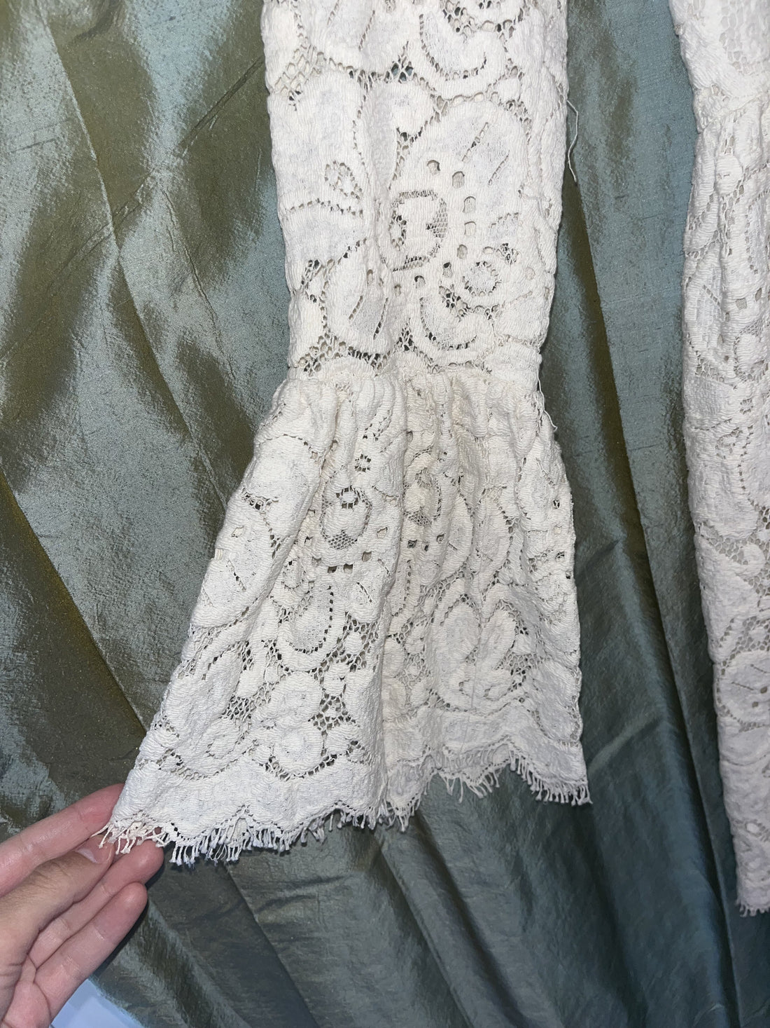 Happy Isles White Floral Crochet Long Sleeve Mini Dress - 2-4 (S)