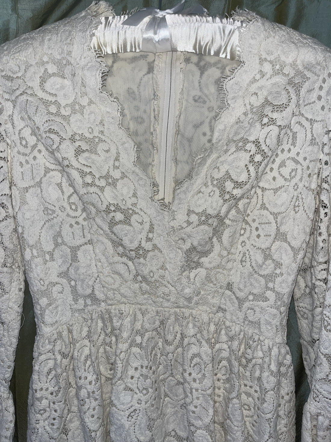 Happy Isles White Floral Crochet Long Sleeve Mini Dress - 2-4 (S)