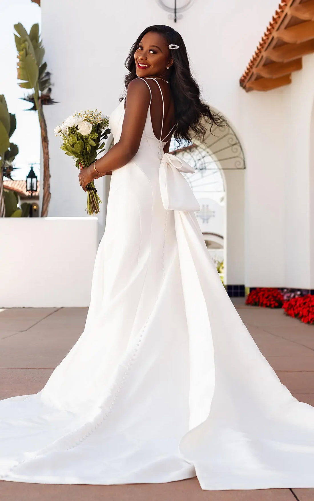 Essense of Australia Classic Trumpet Wedding Dress - 12 - Studio Mariée