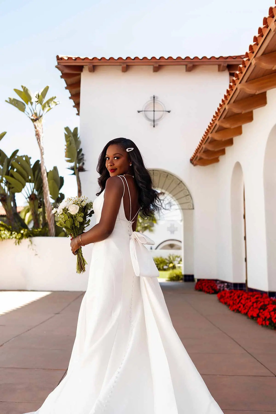 Essense of Australia Classic Trumpet Wedding Dress - 12 - Studio Mariée