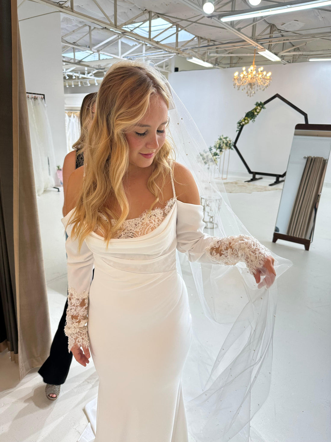 Vivienne Atelier Wedding Gown Zaria - 4