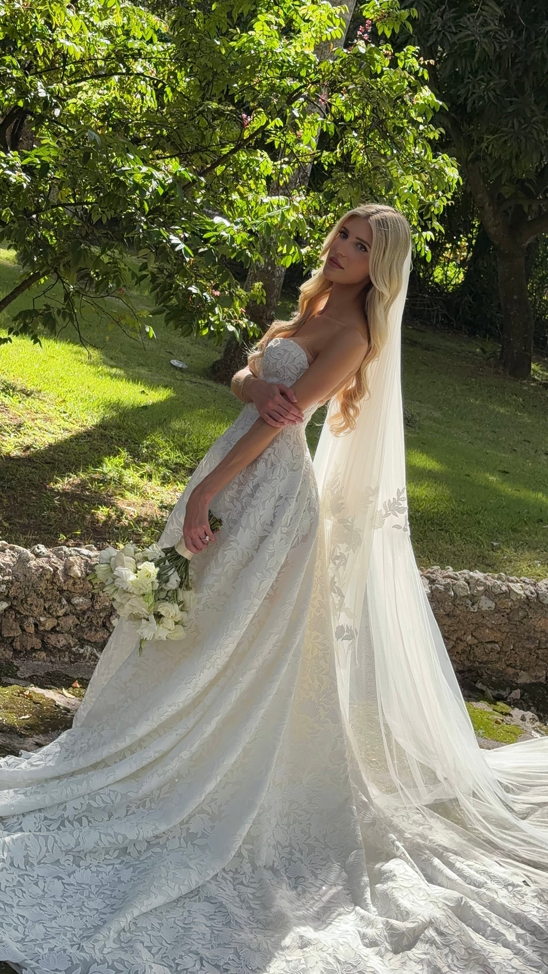 Lee Petra Grebenau Belle - 2