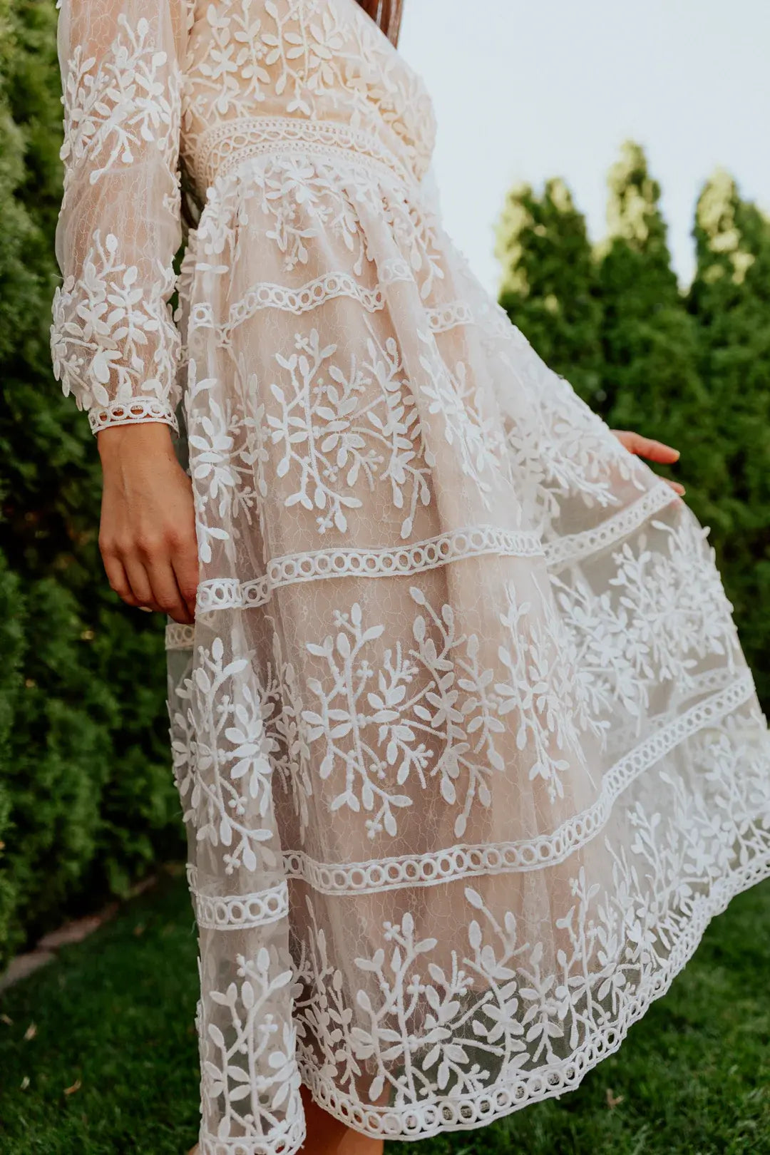 Ivy City Co Sicily Midi Dress - L