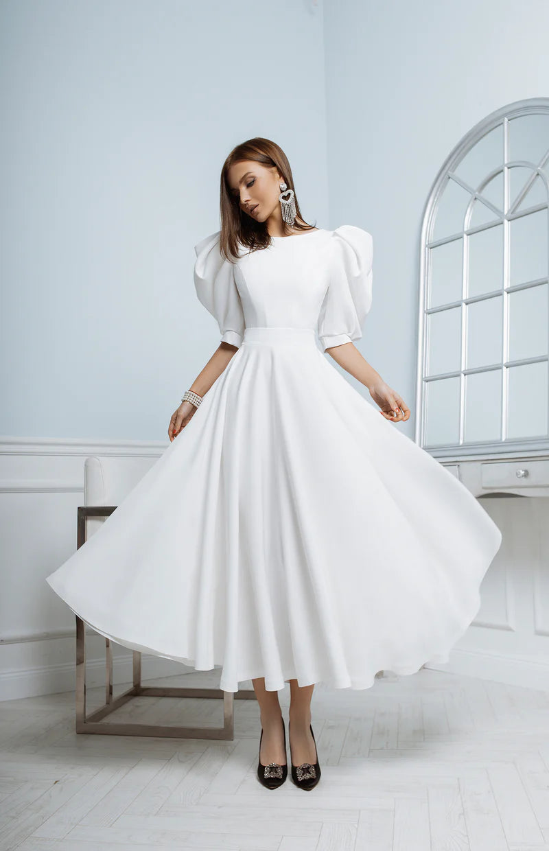 Elágia White Backless Puff-Sleeve Midi Dress - M