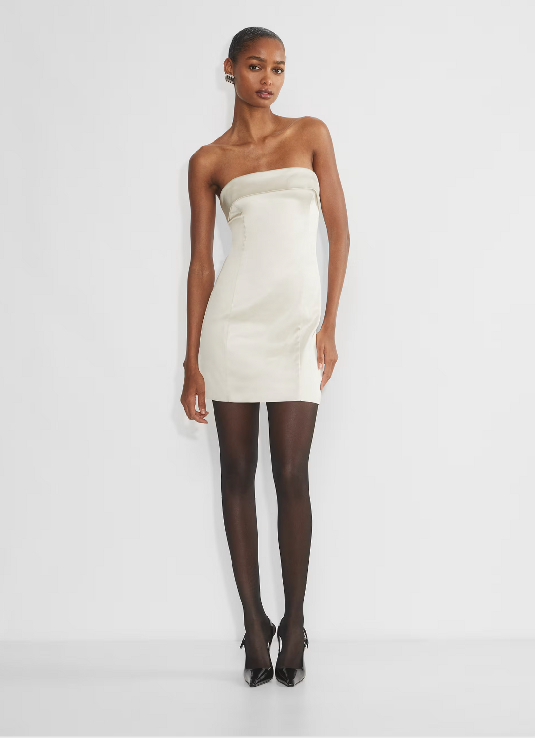 aritzia strapless dress Women's Original Contour Enrapture Mini Tube in Ric Heather Mocha Brown Buy and sell Womens Fashion and more on the Whatnot app! Aritzia Babaton Women's Size Small