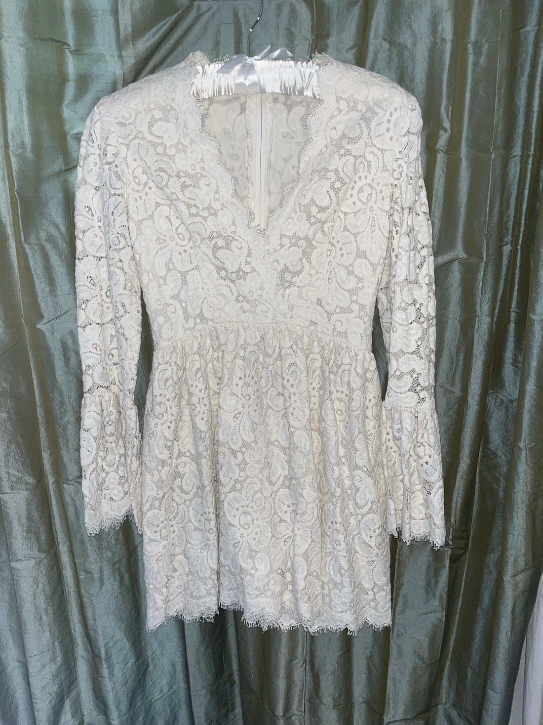 Happy Isles White Floral Crochet Long Sleeve Mini Dress - 2-4 (S)