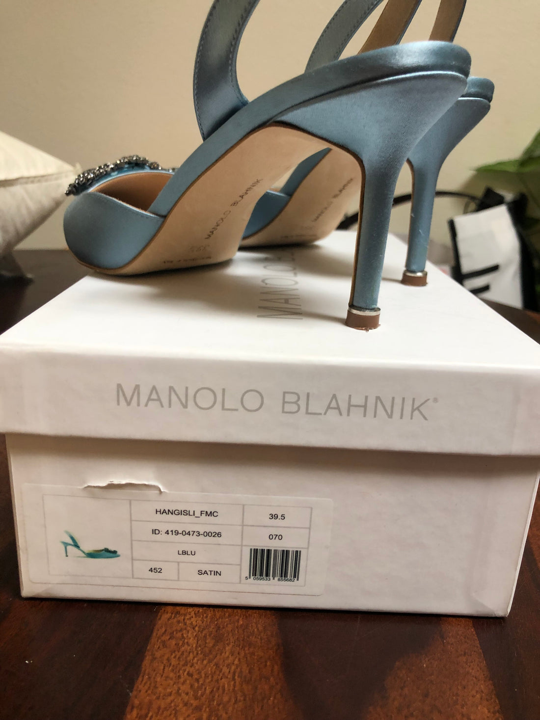 Manolo Blahnik Hangisl - IT 39.5/ US 9.5