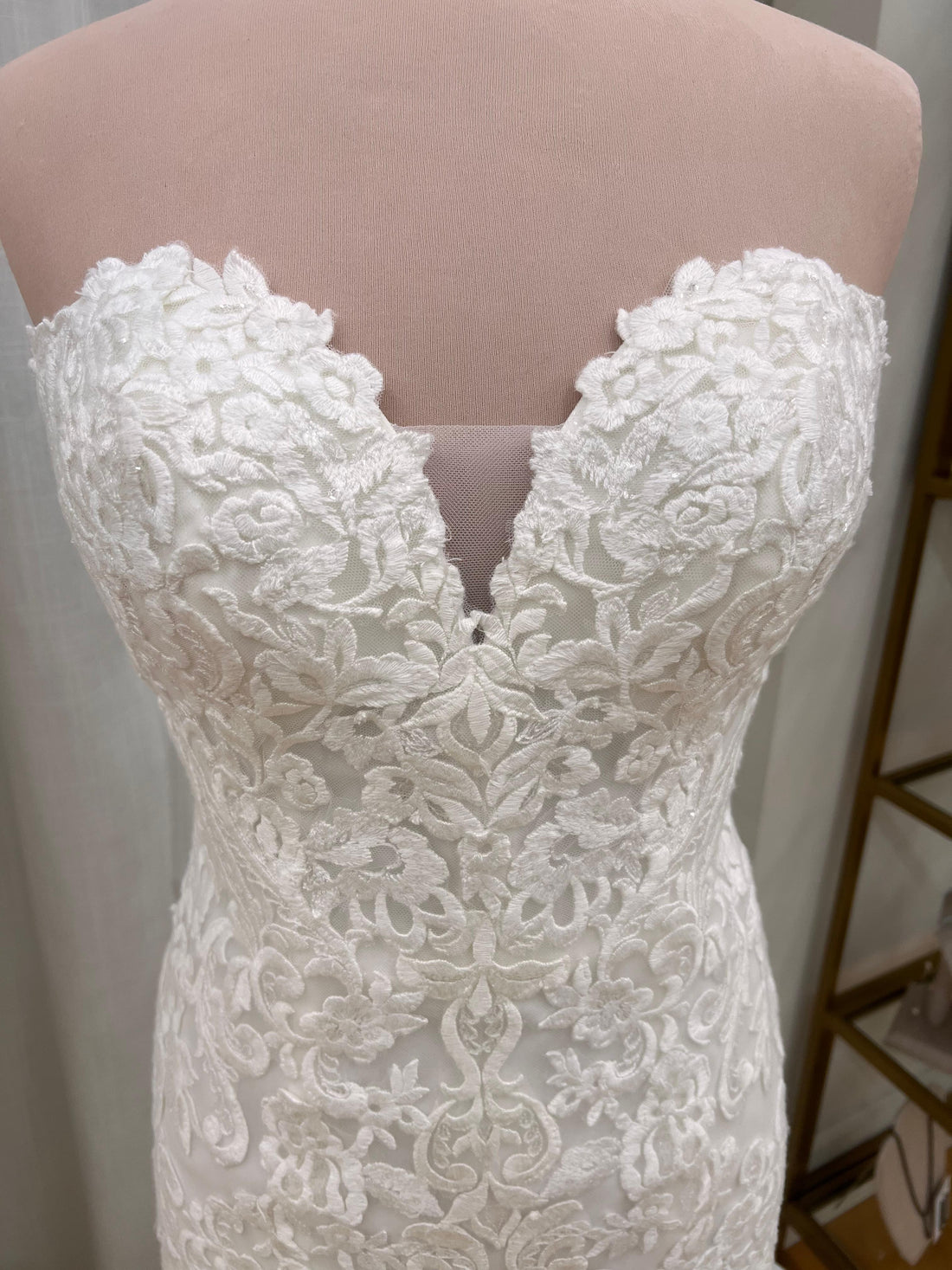 Stella York Strapless Lace Wedding Gown - 12 - Studio Mariée