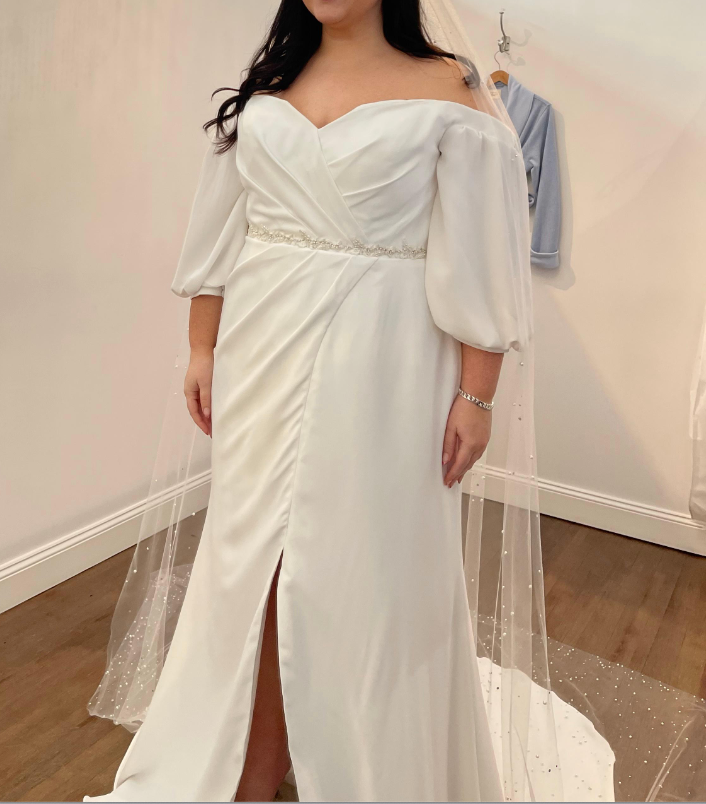 Studio Levana Kim Wedding Gown - Studio Mariée