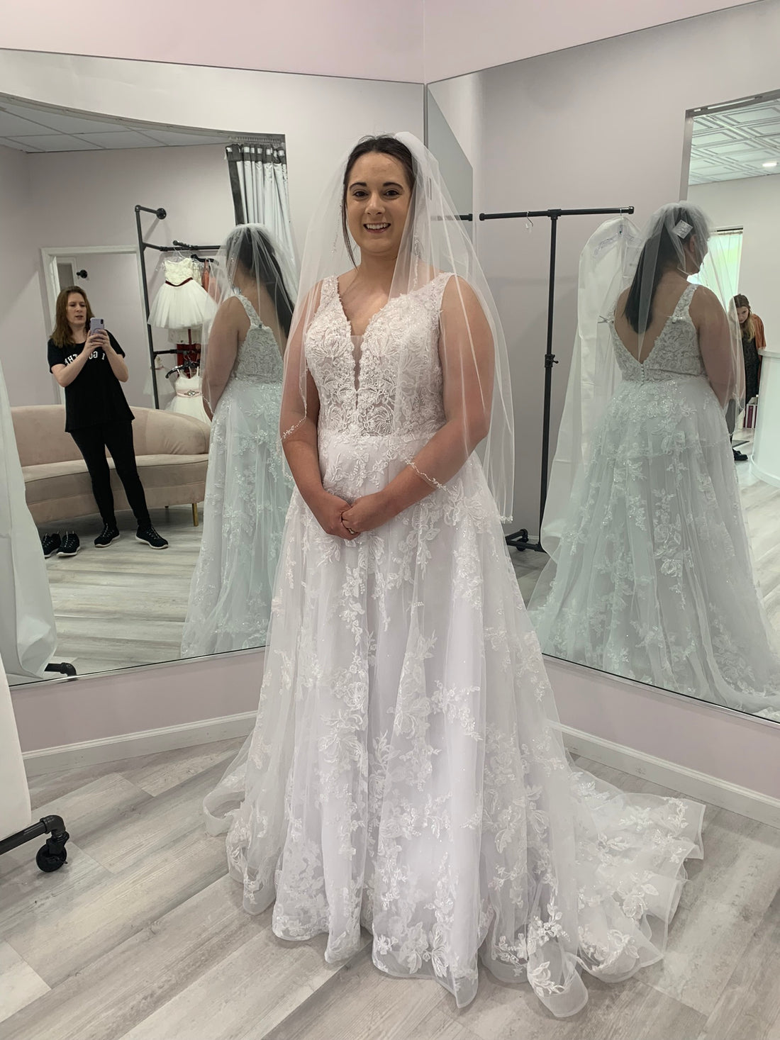 Essence Of Australia Size 10 Wedding Plunge White A-line Dress on
